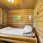 别墅 Laavu 15 Original Log With Sauna 普哈圣山